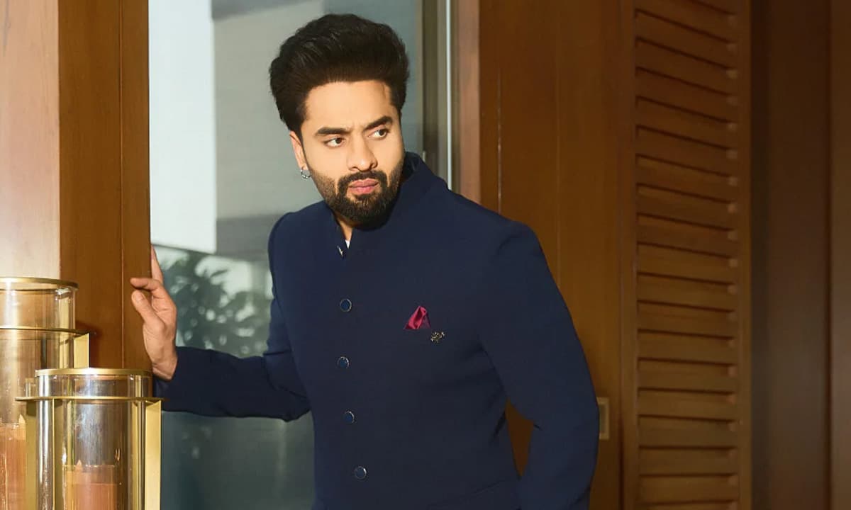 Shah Rukh Khan's Rental Discipline Wins Over Landlord Jackie Bhagnani