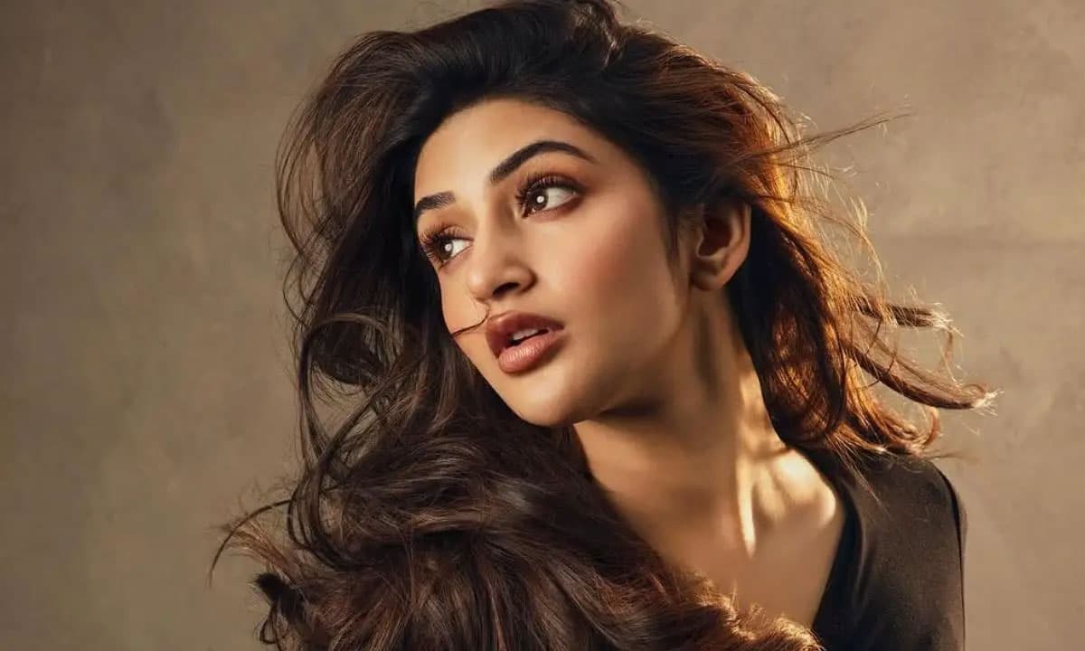 Sreeleela's Career Crossroads: Telugu Struggles and Bollywood Delays Create Uncertainty