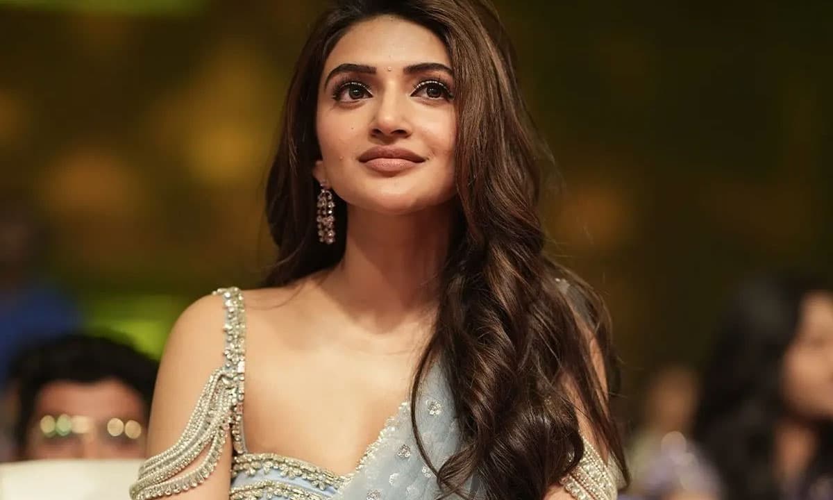 Sreeleela Eyes Rashmika's Path: From Telugu Setbacks to Tamil Revival Dreams