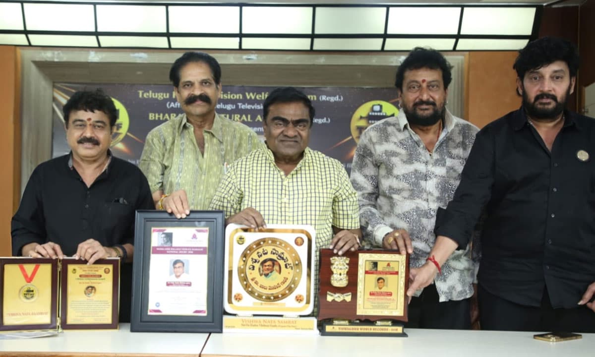Babu Mohan Receives Prestigious Relangi Award, Film Fraternity Calls For Padma Shri Recognition