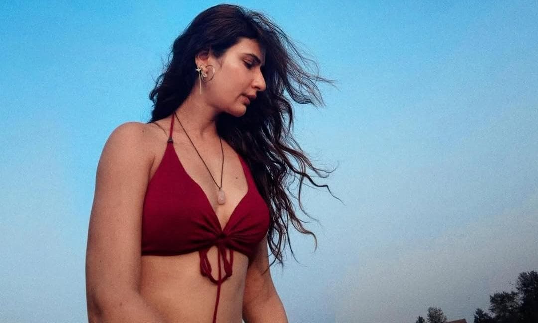 Fatima Sana Shaikh's Vacation Photos Set Social Media Ablaze